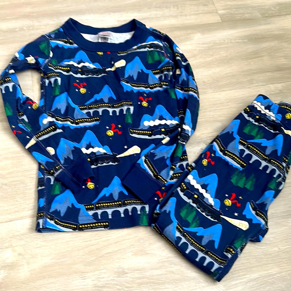 Hanna Anderson Polar Express Pajamas Size 5 110cm